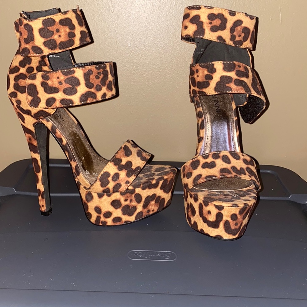 Bertinnni leopard platform shoes worn once very good condition!